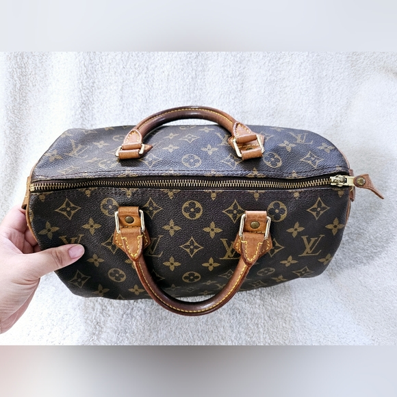 Louis Vuitton Monogram Speedy 30 - Picture 6 of 12